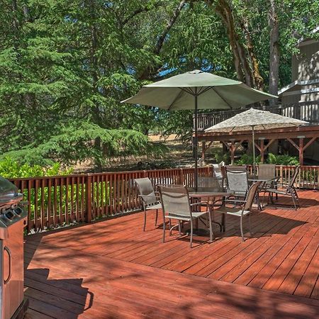 Pine Mountain Lake Haven With Spacious Deck! Groveland Eksteriør bilde